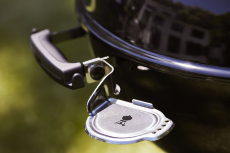 Угольный гриль Weber Master-Touch GBS SE E-5755