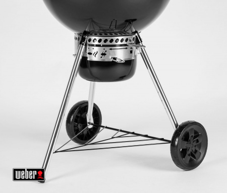 Угольный гриль Weber Master-Touch GBS E-5750