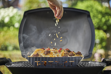Газовый гриль Weber Q 2200 Black Line