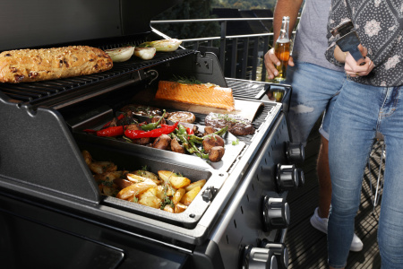 Газовый гриль Broil King Crown 490