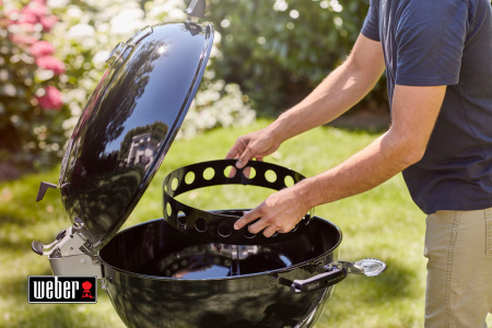 Угольный гриль Weber Master-Touch GBS Premium E-5770