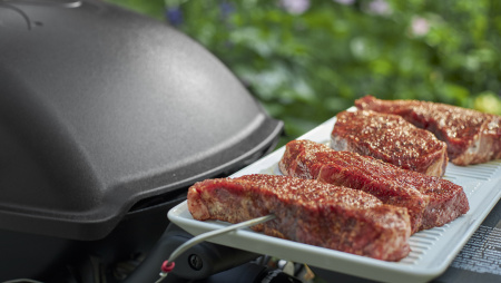 Газовый гриль Weber Q 2200 Black Line