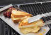 Лёгкие щипцы с силиконовыми ручками Broil King