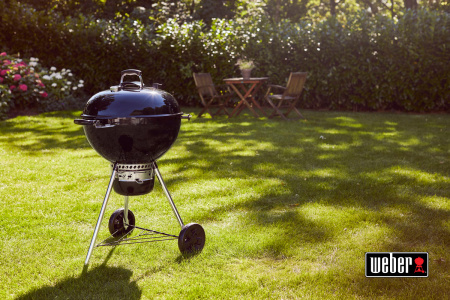 Угольный гриль Weber Master-Touch GBS E-5750