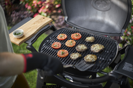 Газовый гриль Weber Q 2200 Black Line